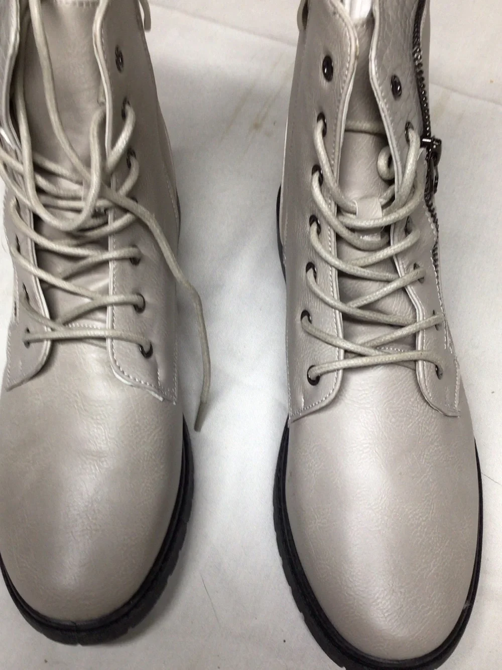 Wanted Light Gray Lace-Up Chukka Boots with Side Zipper